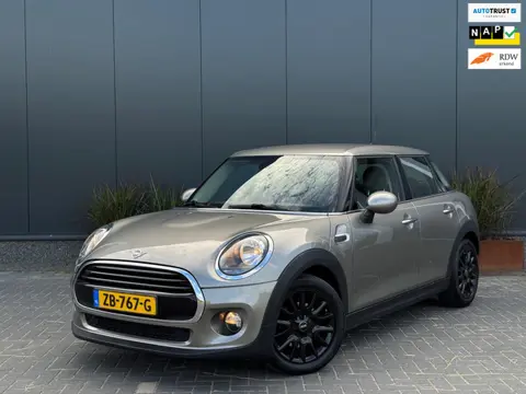 Mini 5-Deurs 1.5 Cooper Business Edition ORG NL | SPORTVELGEN | CLIMATE | CRUISE CONTROL | MF STUUR