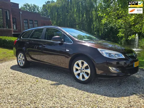 Opel Astra Sports Tourer 1.4 Turbo Business +
