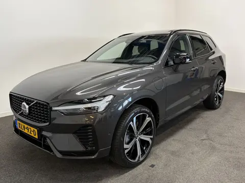 Volvo XC60 2.0 T8 PHEV AWD Long Range Ultra Dark Exec. Ed. Luchtvering/ Trekhaak 2250kg/ HUD/ 360 Ca