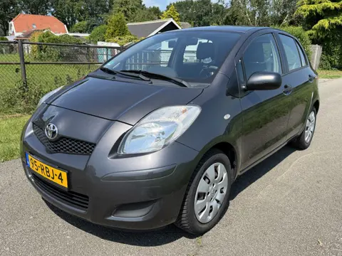 Toyota Yaris 1.3 VVTi Comfort Airco/5-Drs/NL-Auto