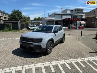 Jeep Avenger 1.2 e-Hybrid Longitude