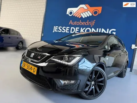 Seat Ibiza 1.0 EcoTSI FR 5 deurs,airco,cruise,parkeersensor,scherm etc. NAP met 205.777 km. APK tot 