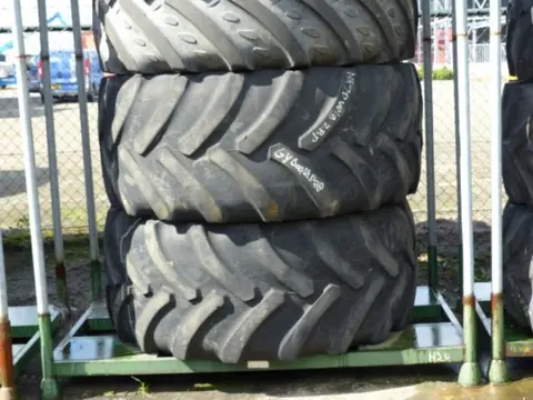 R28 Goodyear 600/65R28