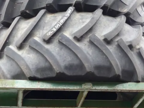 R30 Continental 540/65R30