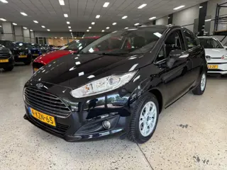 FORD FIESTA 1.6 TDCI Titanium Navigatie Keyless ECC Airco PDC NAP NL