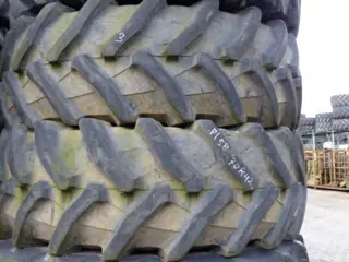 R42 Pirelli 580/70R42