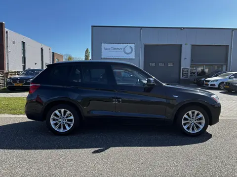 BMW X3 xDrive28i High Executive Harman Kardon, panodak, leder volle AUTO