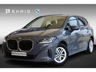 BMW 2-serie Active Tourer 225e xDrive | Head-Up Display | Voorstoelen Verwarmd | Rondomzicht Camera 