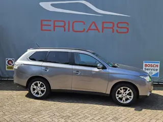 Mitsubishi Outlander 2.0 Instyle AUTOMAAT AIRCO NAVI CAMERA TEL