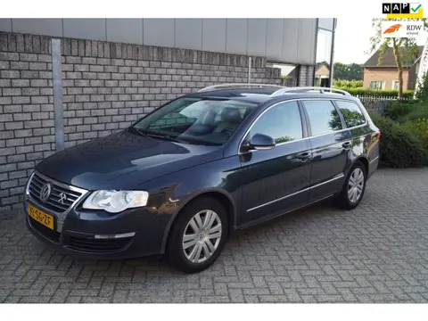 Volkswagen Passat Variant 2.0 FSI Highline Clima Leder/Alcantara Stoelverw Sportst Cruise PDC LMV Tr
