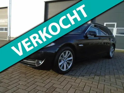BMW 5-serie Touring 523i Executive navi cruise stoelverwarming nette auto!!