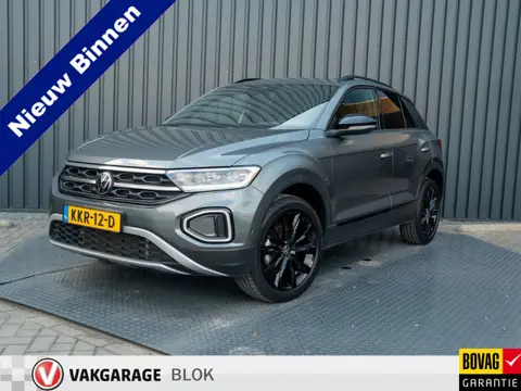 Volkswagen T-Roc 1.5 TSI R-Line Business | Black Style | Trekhaak afnb. | Camera | IQ Light | Prijs 