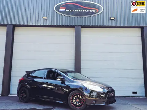Ford Focus 2.0 ST-3, vol leder, custom uitlaat, 310 pk