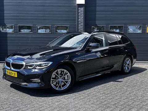 BMW 3 Serie Touring 330e Business Edition Plus Dealer OH | Leder | Memory | Carplay | €22.900,- incl