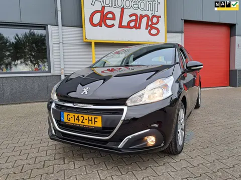 Peugeot 208 1.2 PureTech Blue Lease Active nw motor! pdc airco trekhaak,nieuwstaat!