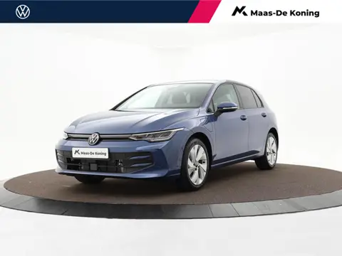 Volkswagen Golf Life Edition 1.5 eHybrid 204 PK 6 versn. DSG · Achteruitrijcamera · Draadloze telefo