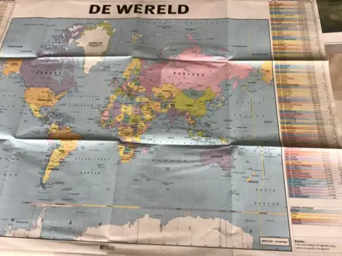 Atlas kaarten 48 stuks in glanzend A4 formaat TOP