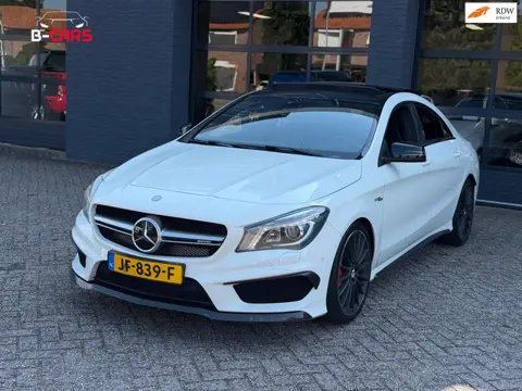 Mercedes-Benz CLA-klasse AMG 45 4MATIC Kuipstoel|Pano|Xenon|Stoelvw|Camera|