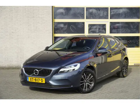Volvo V40 1.5 T2 Automaat! Polar+ BJ2019 Lmv 16" | Led V+A | Pdc | Navi | Trekhaak | Climate control