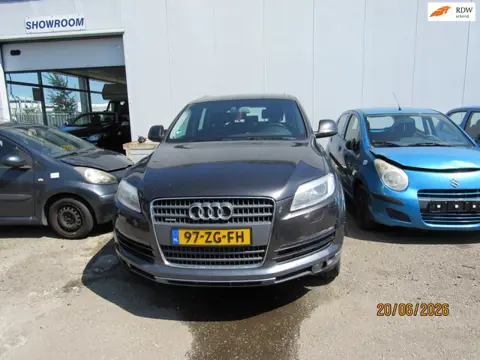 Audi Q7 4.2 FSI quattro 5+2