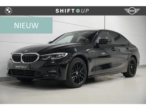 BMW 3-serie 330e eDrive Edition Hifi | Elektr. Trekhaak | 18"