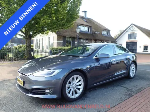 Tesla Model S Long Range / CCS / AUTOPILOT / PANODAK