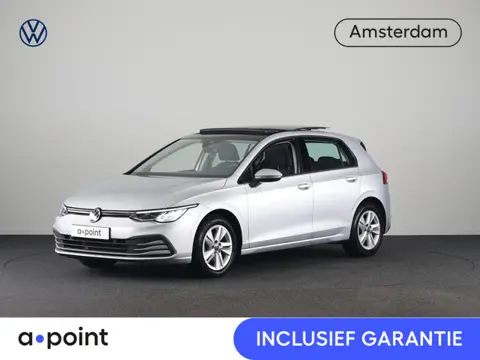 Volkswagen Golf 1.5 TSI Life 130PK | Panoramadak | Navigatie | Wegklapbare trekhaak | Stoelverwarmin