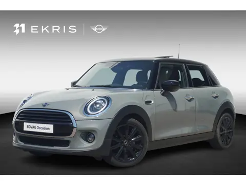 MINI 5-deurs Cooper Chili | Glazen Panoramadak | Leder | Comfort Access | Voorruitverwarming | Parke