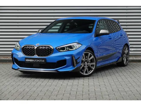 BMW 1-serie M135i xDrive High Executive | M Performance | HUD | Memory | Stuur/Stoelverw. |