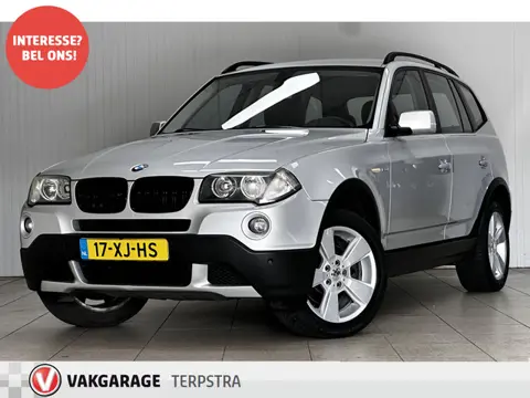 BMW X3 2.0i Executive Anniversary/ Trekhaak/ PDC V+A/ 18'' LMV/ Stoelverw./ Sportstoelen/ Navi/ Clim