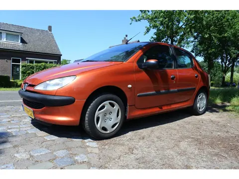 Peugeot 206 1.4 XT 5 DRS 98 DKM n.a.p. NW APK 18-7-2027