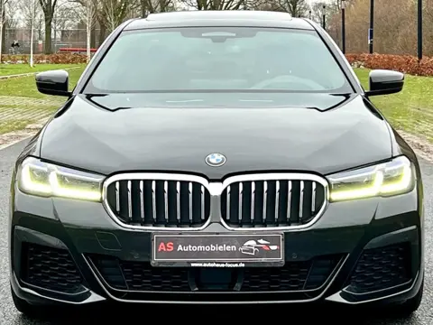 BMW 5 Serie 540i xDrive M PAKKET 2021 RIJK UITGERUST GARANTIE