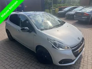 Peugeot 208 1.6 BlueHDi GT-line Led Camera Panorama JBL