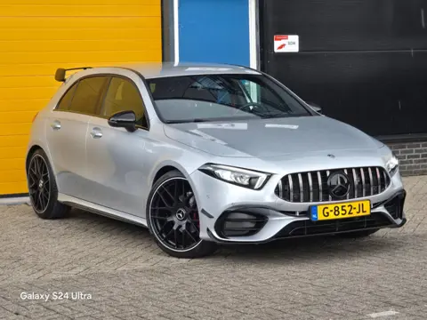 Mercedes-Benz A-klasse 180 AMG Line / Dig Cockpit / Navi / Camera / Rode Gordels / 20 Inch / Led / P
