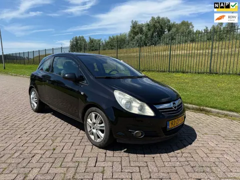 Opel Corsa 1.4-16V Cosmo