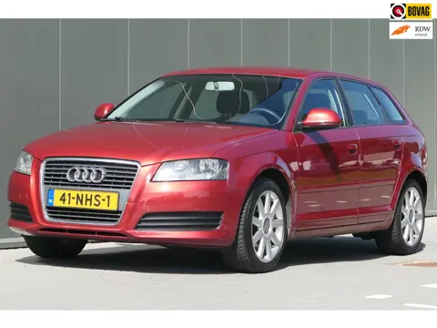 Audi A3 Sportback 1.6 Attraction Business Edition Carplay Airco