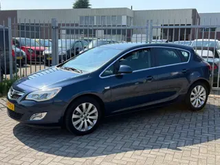 Opel Astra 1.4 Turbo Cosmo 120PK! NL AUTO NAP 2EIGENAAR! NAVI l Cruise l PDC l Airco l TREKHAAK l LE