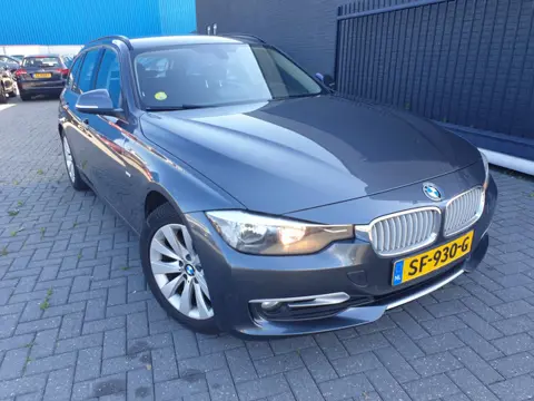 BMW 3-serie Touring 318d Upgrade Edition