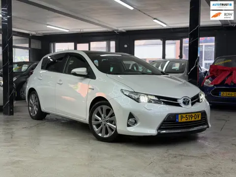 Toyota Auris 1.8 Hybrid Dynamic vol opties