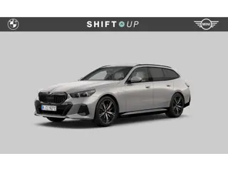 BMW 5-serie Touring 550e xDrive M-Sport | Panoramadak | Bowers Wilkins | Stoelventilatie | CoPilot