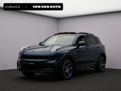 Lynk & Co 01 1.5 / Carplay / Camera / Adaptive Cruise / Panoramadak / Dodehoekdetectie / Stoelverwar