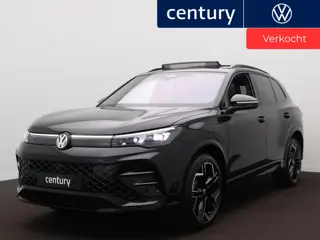 Volkswagen Tiguan 1.5 eHybrid R-Line Business Automaat - Leer - Panoramaschuif-kanteldak - Trekhaak 