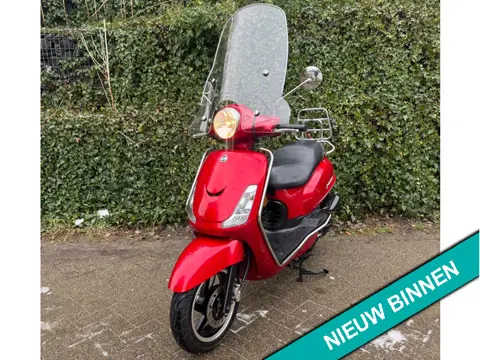 SYM Fiddle 2 RED Windscherm Chrome Opties BETAAL met in3