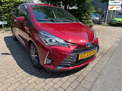 Toyota Yaris 1.5 Hybrid Dynamic Y20 jubileum uitvoering, cruise, elec pakket, clima, stoel verwarmin