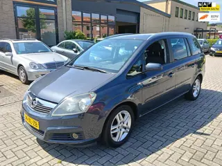 Opel Zafira 1.8 Temptation 7 Zitter
