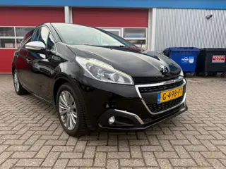 Peugeot 208 1.2 83PK PureTech | Allure | Navigatie | Airco | Achteruitrijcamera |