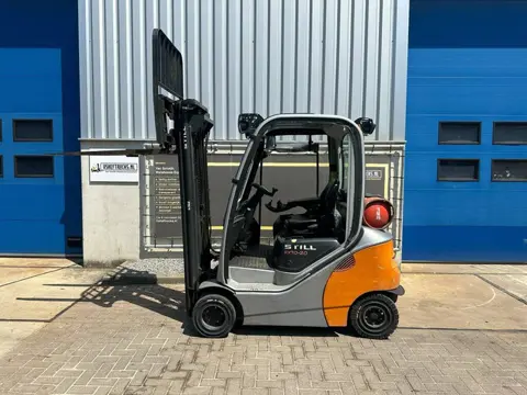 VS-22933 LPG Triplex heftruck Still RX70-20T