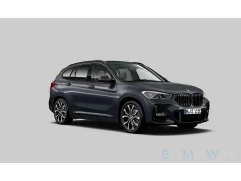 BMW X1 xDrive25e 220pk M-Sport Pano|Trekh|Memory|HUD|Cam