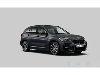 BMW X1 xDrive25e 220pk M-Sport Pano|Trekh|Memory|HUD|Cam