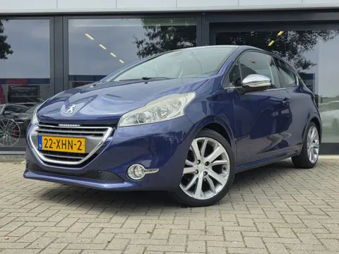 Peugeot 208 1.6 VTi Allure + PANO DAK + VOLLEER + NAVIGATIE + STOELVERW